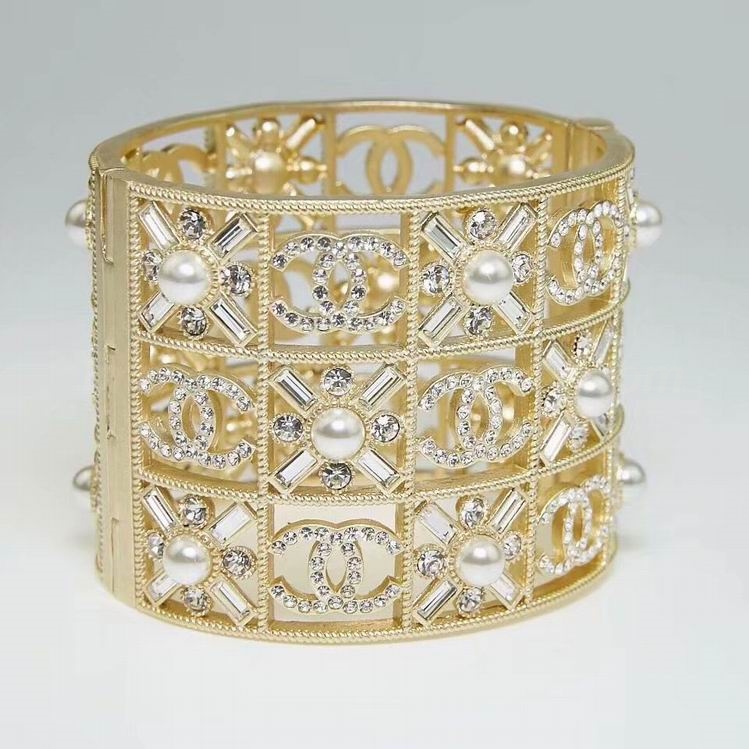 Chanel Bangles 137